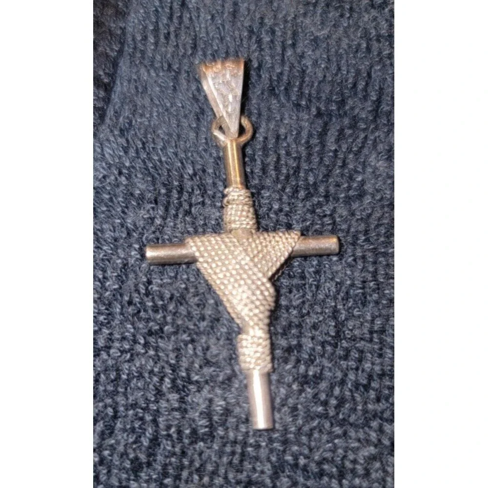 Taxco Mexico 925 Sterling Silver Gentleman's Pendant Cross rope wrapped handmade